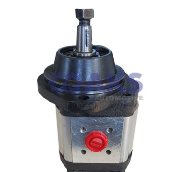 VOLVO HYDRAULIC OILPUMP OEM 4708647